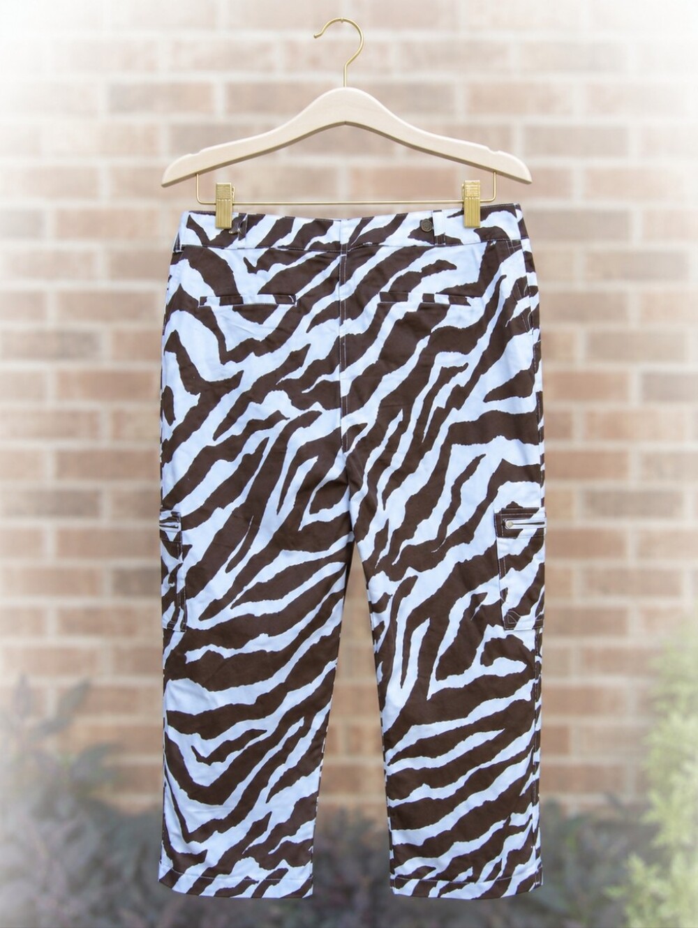 Chico’s Zebra Print Cargo Capri Pants Brown White Safari Y2K Size 1.5/10 - Picture 2 of 12